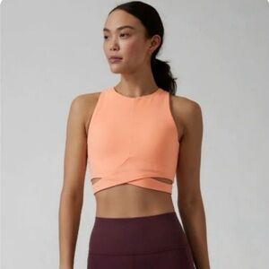 NWT Athleta Conscious Cut Out Crop SM/ D-DD+